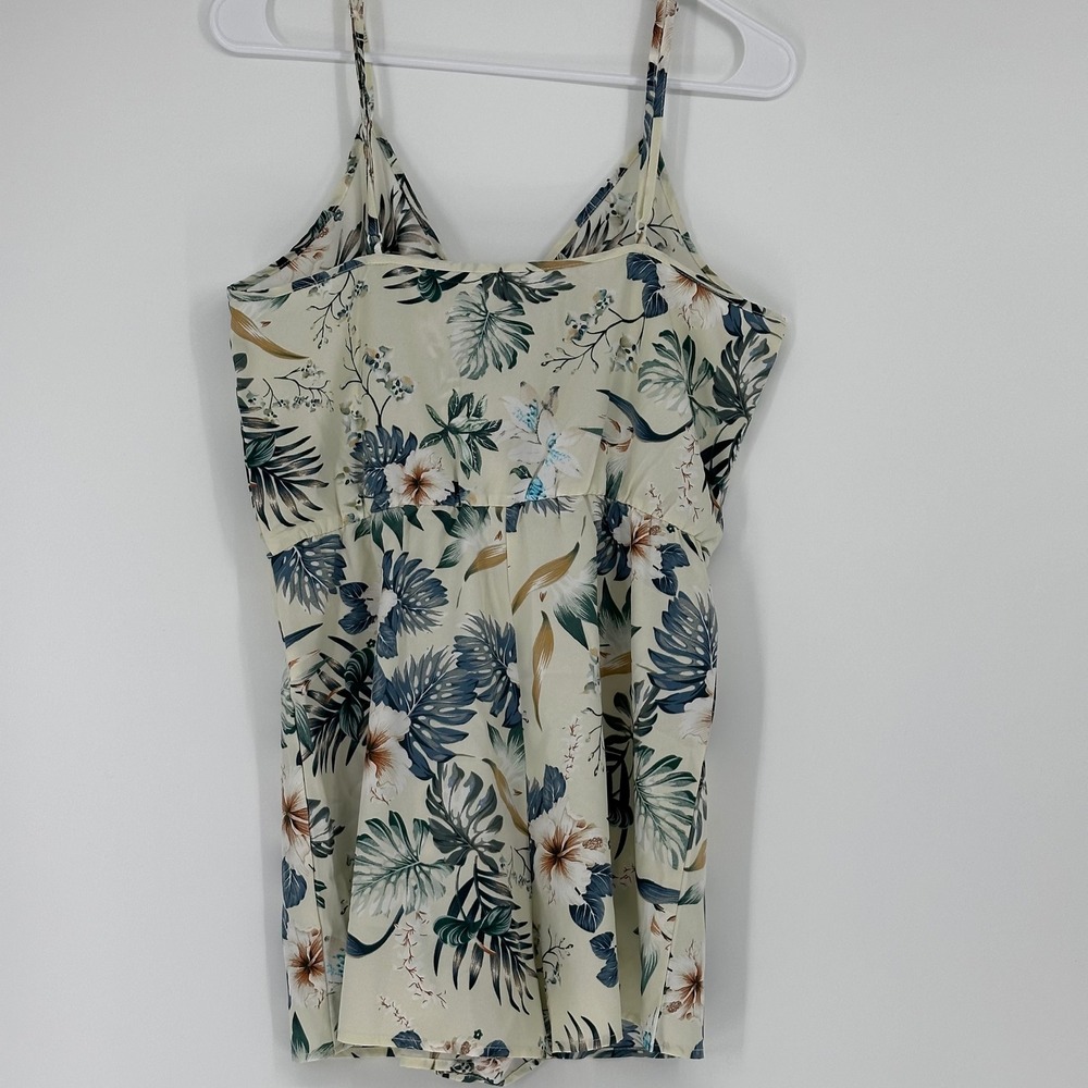 SHEIN Floral Print Tropical Hawaiian Sleeveless Wrap Romper Shorts Size M - Picture 5 of 5